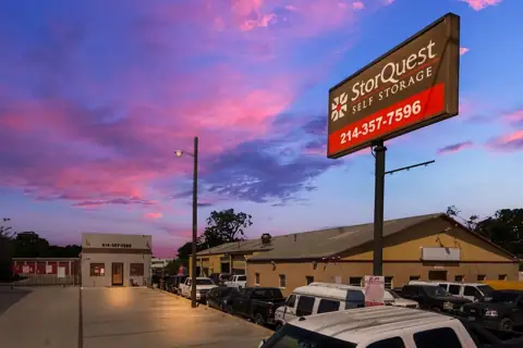 StorQuest Self Storage in Dallas, TX