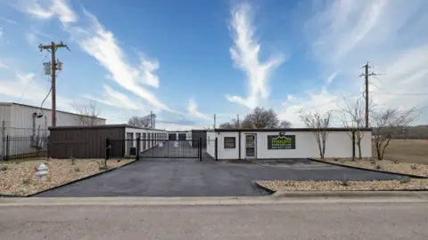 Mount Storage in Taylor, TX