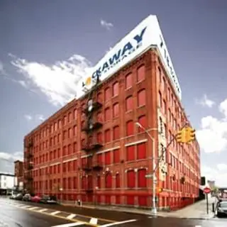 Lockaway Self Storage in Brooklyn, NY