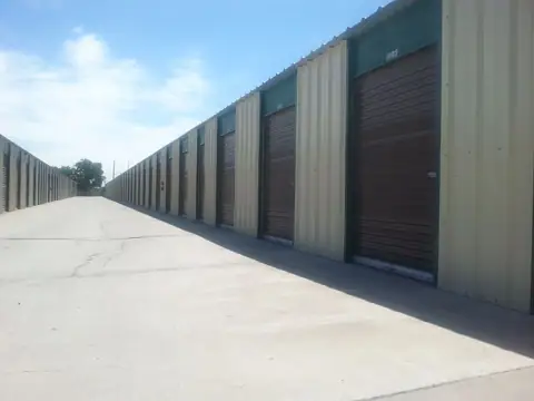 StorMax of Hanford in Hanford, CA