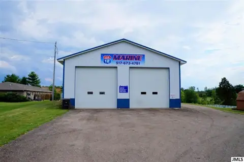 U.S. 12 Marine & BatteryMan in Jerome, MI