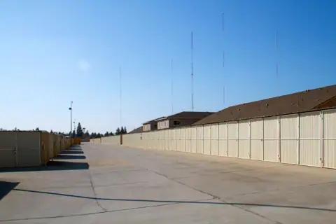Derrel's Mini Storage in Clovis, CA