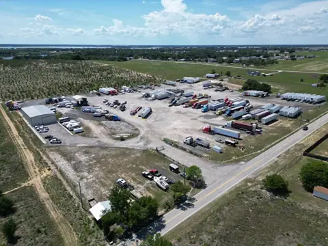 Lake Hamilton Self Park & Storage in Lake Hamilton, FL