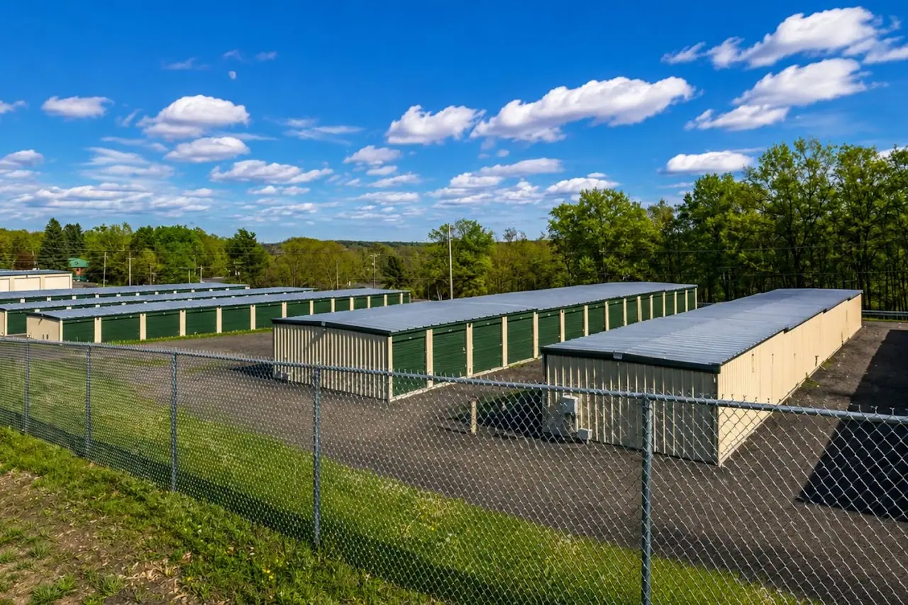 S.S.U. Storage - Oneida, RV storage in Oneida