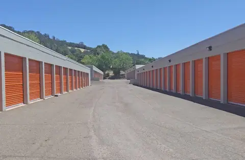 Big Oak Center Storage in Clearlake Oaks, CA