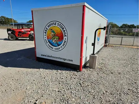 Lake House Storage in Reeds Spring, MO