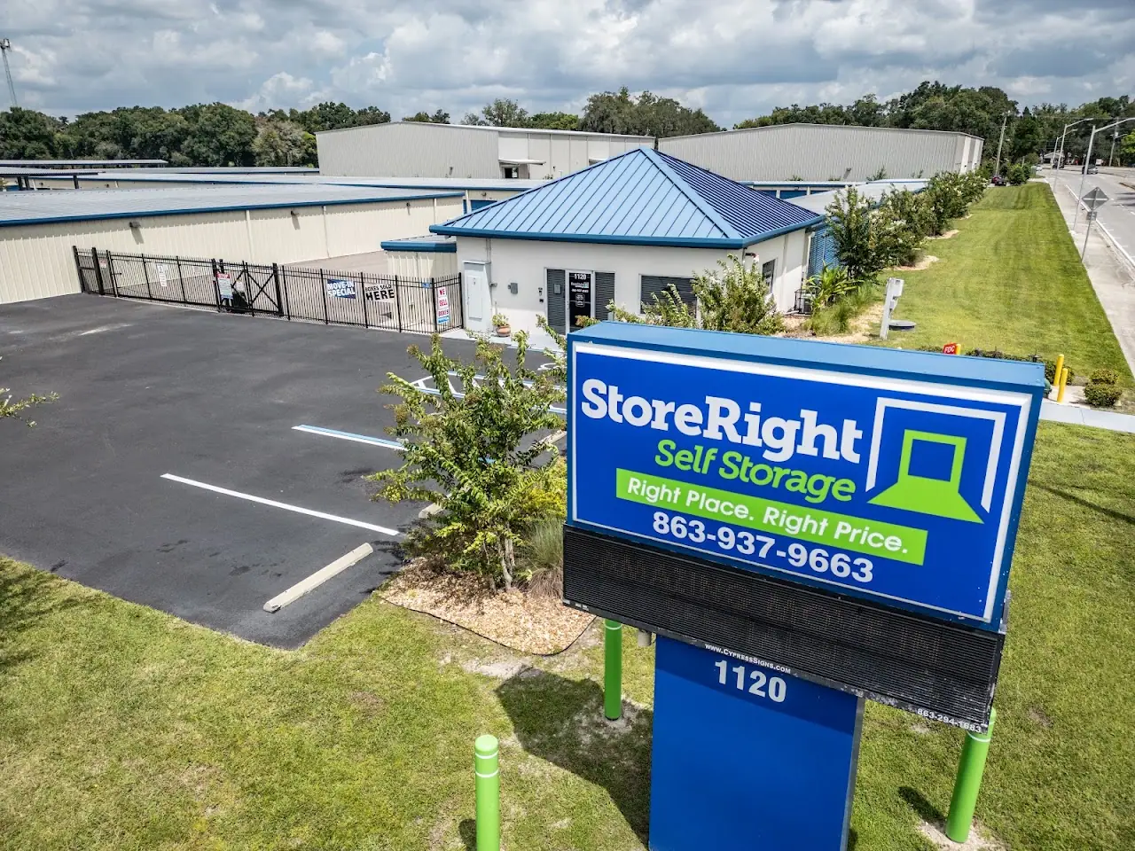 StoreRight Self Storage, RV storage in Lakeland