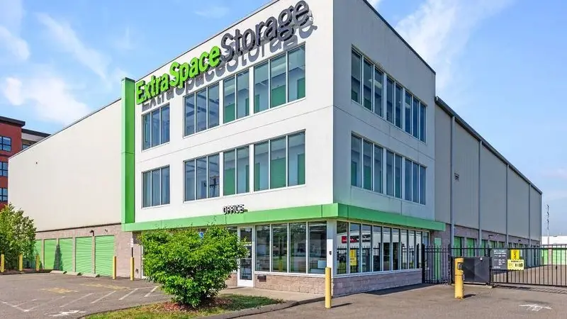 Extra Space Storage, RV storage in North Haven