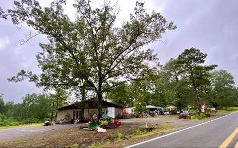 Extreme RV And Storage in Tumbling Shoals, AR