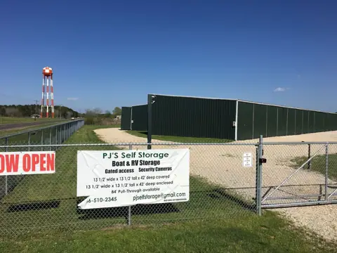 PJ Boat & RV Storage in Livingston, TX