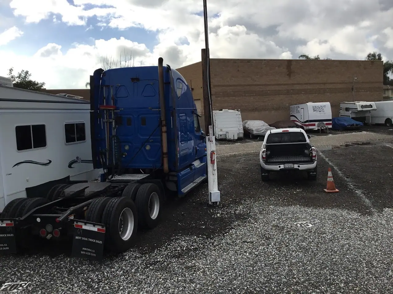 Alamo Storage, RV storage in Riverside