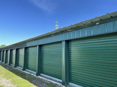 Lake County Storage Solutions in Tavares, FL
