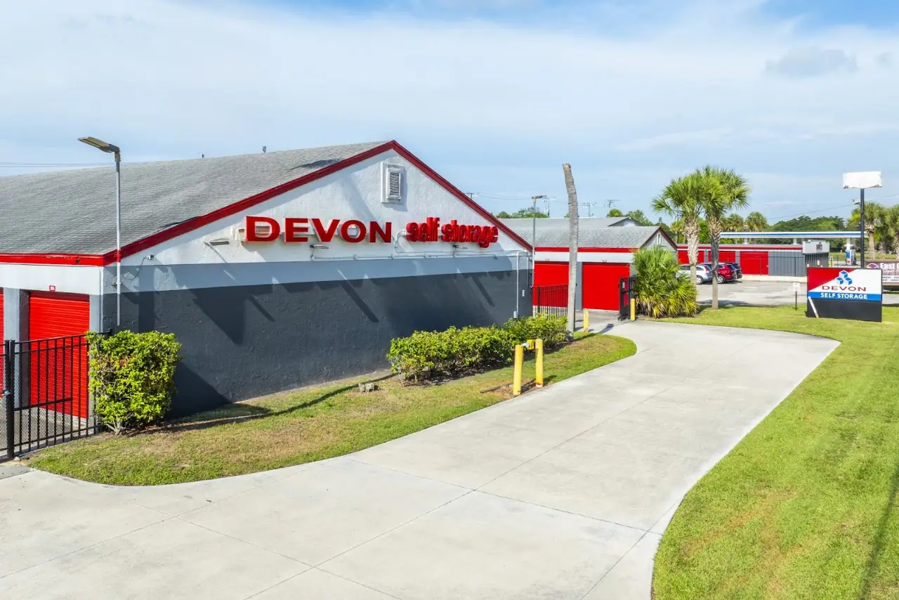 Devon Self Storage Okeechobee, Florida, RV storage in Okeechobee