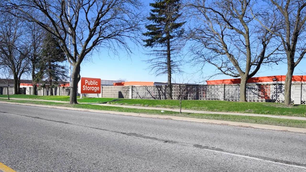 Public Storage, RV storage in Skokie