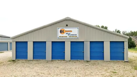 R MiniStorage in Maxwell, IA