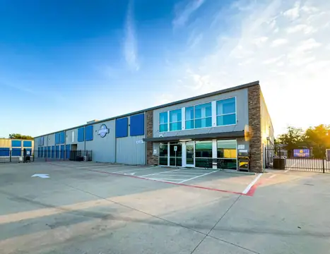 Solid Ground Storage in Elgin, TX