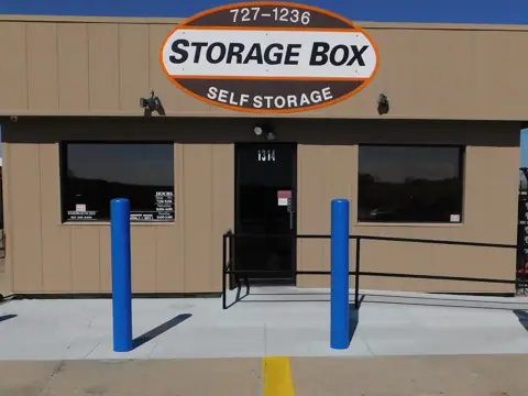 Storage Box Inc in Leavenworth, KS