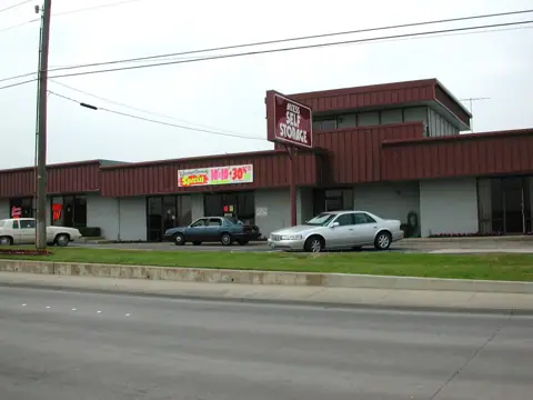 Access Self Storage And Truck Rental in Garland, TX