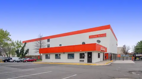Public Storage in Alexandria, VA
