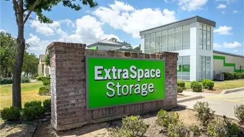 Extra Space Storage photo 2