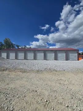 C & H Storage in Paris, MO