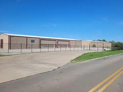 Bus Hangars RV Storage in Spicewood, TX