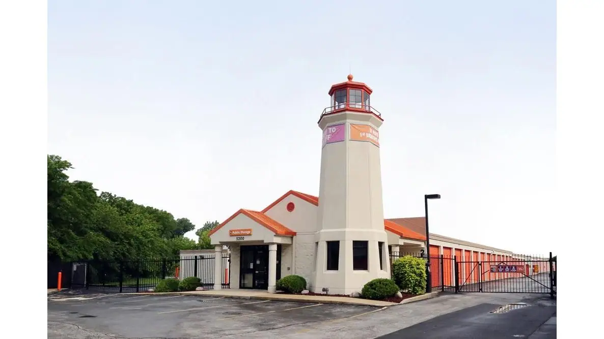 Public Storage, RV storage in Alsip