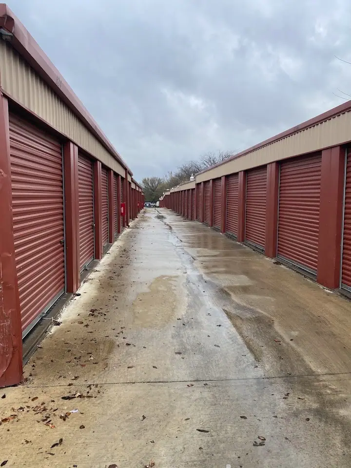 CornerStor Self Storage, RV storage in Red Oak