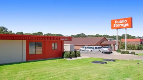 Public Storage in Irving, TX