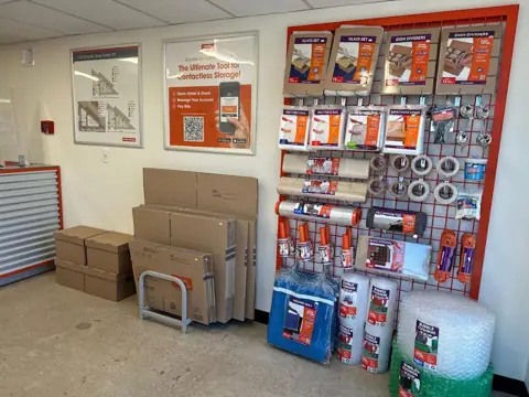Public Storage photo 2
