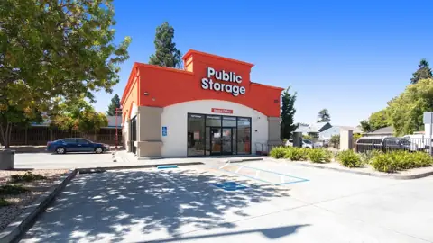 Public Storage in Belmont, CA
