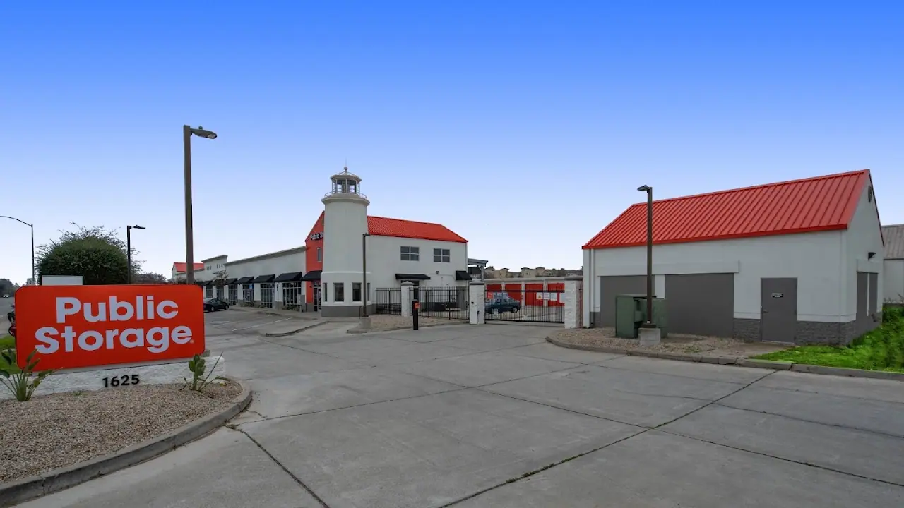 Public Storage, RV storage in Oakley