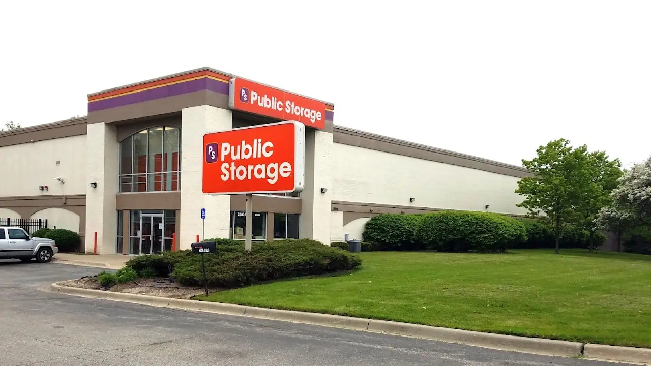 Public Storage, RV storage in Southfield