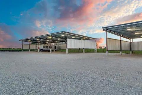 Wagon Wheel RV Ranch in Haslet, TX