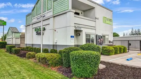 Extra Space Storage in Manteca, CA