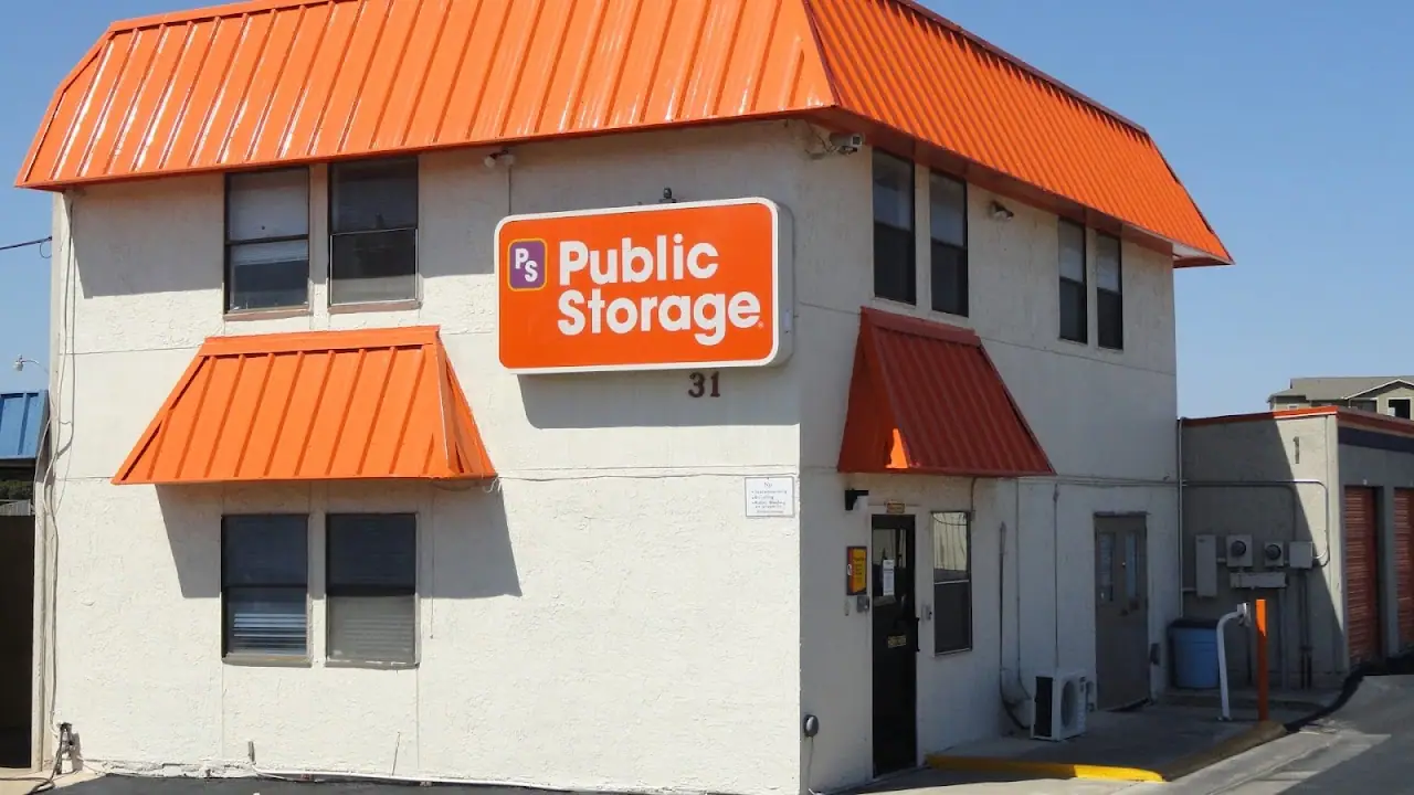 Public Storage, RV storage in Universal City