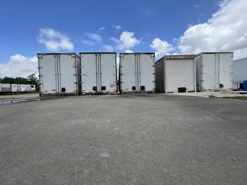 Versailles Trackside Storage photo 3