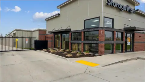 StorageMart in Urbandale, IA