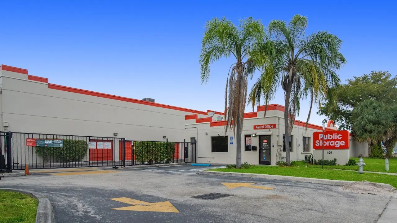 Public Storage, RV storage in Boca Raton