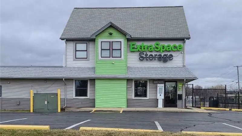 Extra Space Storage, RV storage in Belleville
