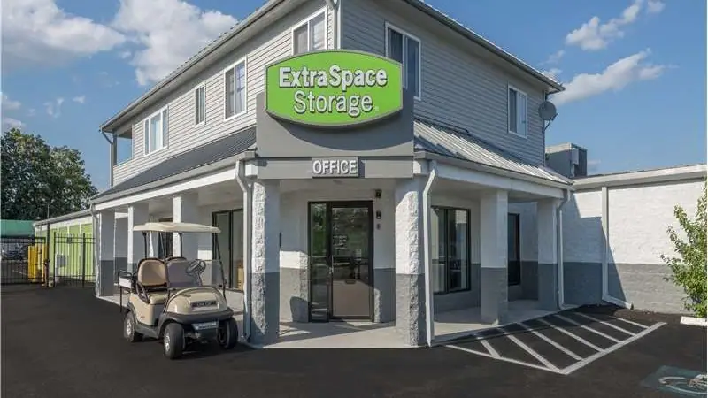 Extra Space Storage, RV storage in Rocky Hill