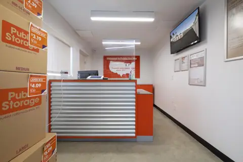 Public Storage photo 2