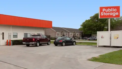 Public Storage in Houston, TX