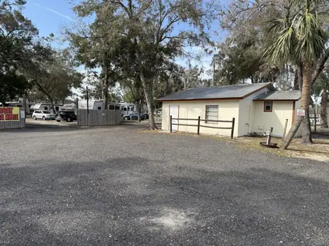 Shady Banks RV Resort in Cross City, FL