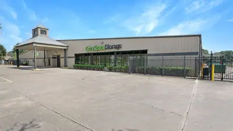 Extra Space Storage in Pasadena, TX