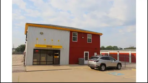 StorageMart in Blue Springs, MO