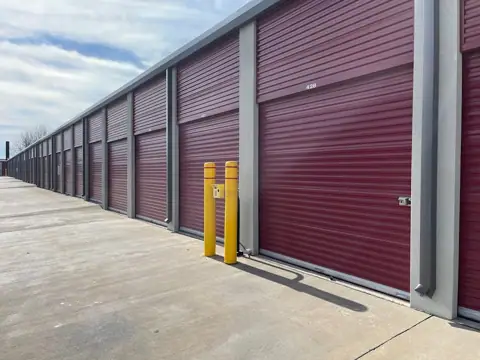 Access Self Storage And Truck Rental in Midlothian, TX