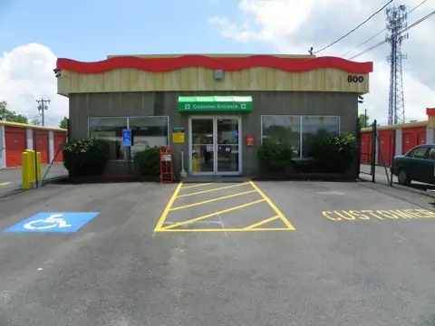 U-Haul Moving & Storage of Swansea in Swansea, MA