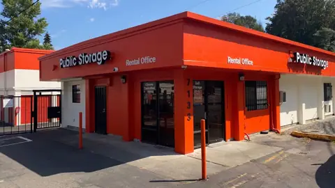Public Storage photo 2
