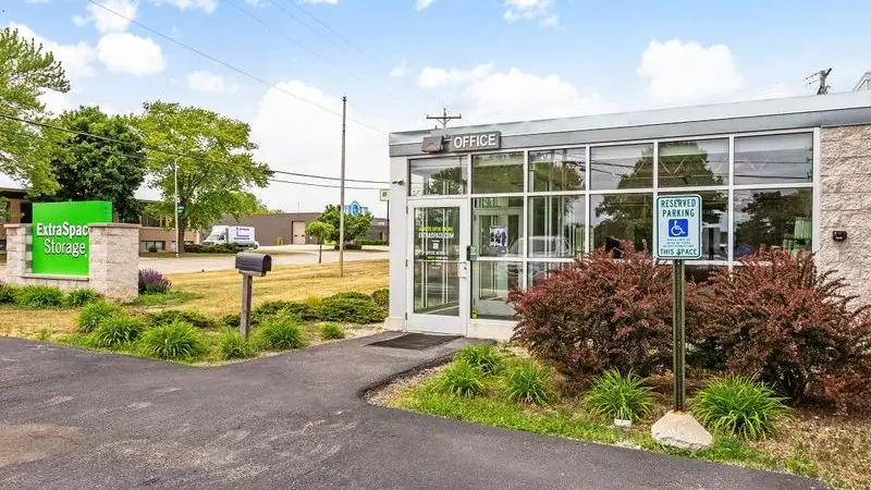 Extra Space Storage, RV storage in West Allis